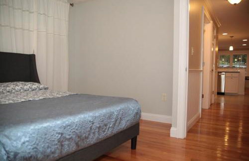 Peaceful 2BR near US Route 1 and Boston - Photo 15