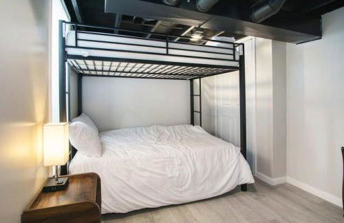 Gorgeous Notre Dame Get Away Comfy Beds WiFi Coffee Games - Foto 22