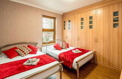 Huge 6 Beds House in Zone 2 London-MobileRateOffers-Families-Leisure-Parking-WiFi-PoolTable-Netflix-Sleeps15! - Foto 28