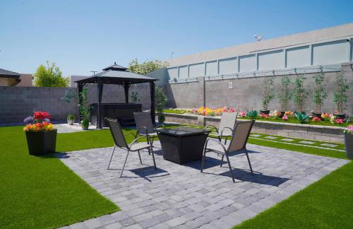 Enchanting Garden with Luxe Jacuzzi Spacious Yard - Foto 19