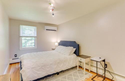 Spacious East Haddam Retreat with Private Pool! - Foto 25