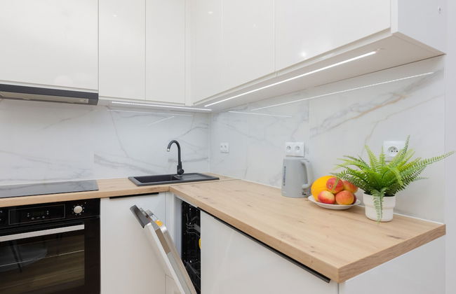 Apartment Warsaw Złoty Potok by Renters - Photo 13