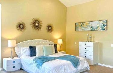 Stunning Panoramic Waterfront Pool Home Escape - Foto 26