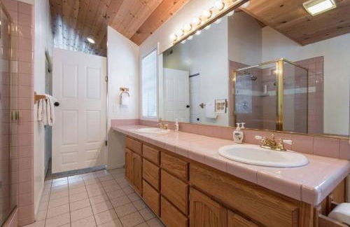 Tahoe Vista Home w/ Spa close to Northstar & Lake - Foto 2