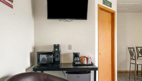 Lakefront 6 Double Queen Rooms at Fife Lake Lodge - Foto 3