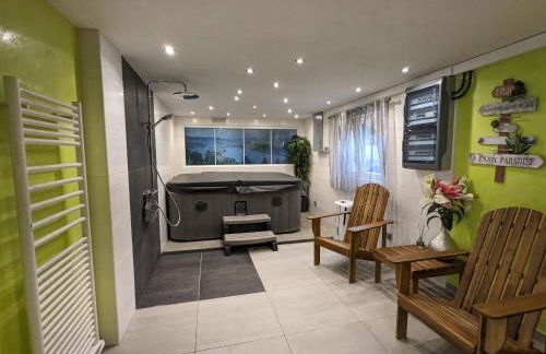 Chalet spacieux avec sauna, spa et baby-foot, proche stations de ski - FR-1-589-671 - Foto 8