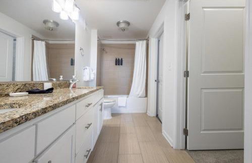 Landing Stylish 2BD Gym Clubhouse - Photo 9