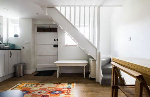 The Lavender Folly - Cosy Accommodation Alresford - Foto 14