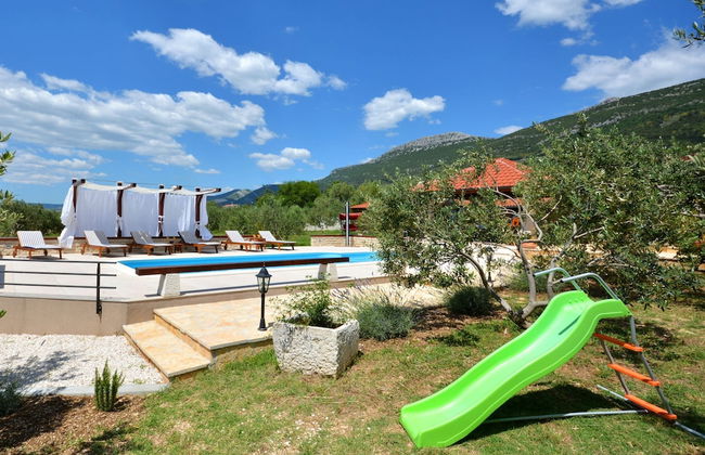 Attractive Villa in Kastel Luksic on Mount Kozjak - Foto 15