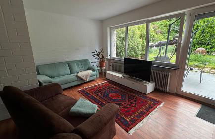 Cozy Garden Apartment near Train Station & Nature - Foto 5