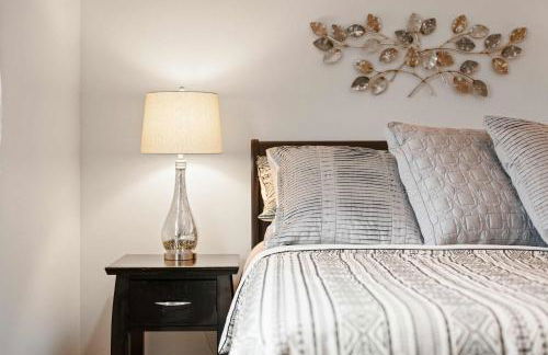 Mass Ave Gem and steps away from Yoga Studio - Foto 24