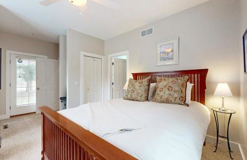 Seaglass Lakeshore Cottage - Foto 18