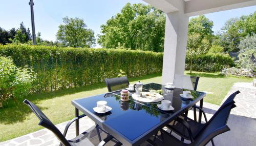 Relaxing holiday home with shared pool - Foto 2