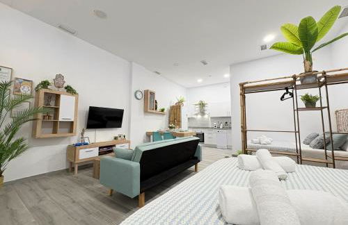 Refugio del Madroño - Estudio Moderno en Málaga - Foto 1