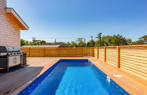 Poolside Chic by the Sea - Foto 24