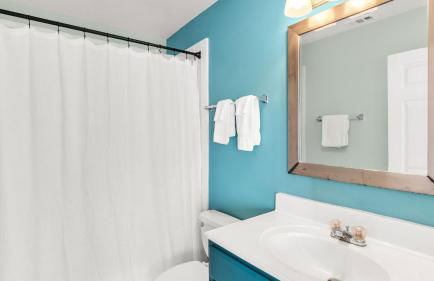 Steps to Beach! Arcade Game Room, Pool + Hot Tub Calico Scallop by Avantstay - Foto 108