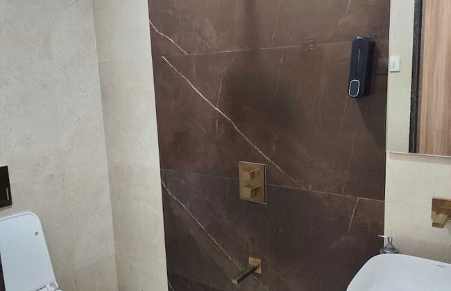 Varsity by Daily Stays - Photo 9