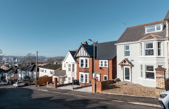 Kensington Place - 4 Bedroom Home w Free Parking - Photo 73