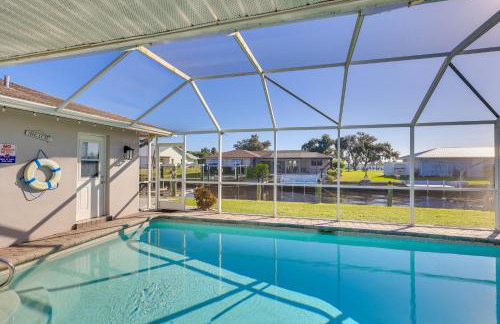 Waterfront Home w/ Boat Dock & Bar in N Fort Myers - Foto 27