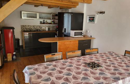 ARDECHE SUD Belle Maison Vue Superbe - Foto 10