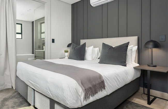 One Calais Luxury Apartments - Photo 24