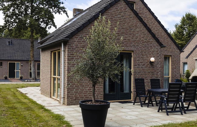 Villa in Nijmegen With VIP Amenities - Foto 1