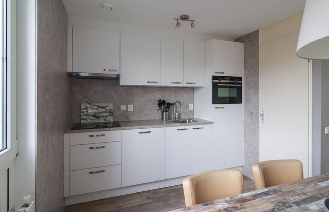 Holiday Home on the Water in Friesland - Foto 5