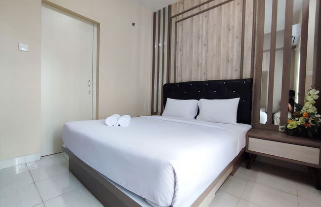 Comfortable And Modern 1Br Without Living Room At Amartha View Apartment - Foto 5