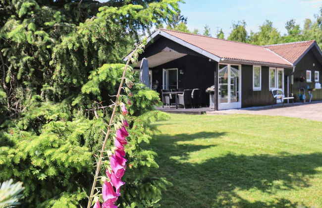 6 Person Holiday Home in Hals - Photo 1