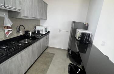 Sobrado confortavel e central - Foto 8