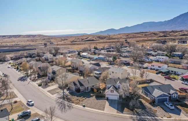 South Side COS & Ft. Carson Value Stay! Dogs OK! - Foto 31