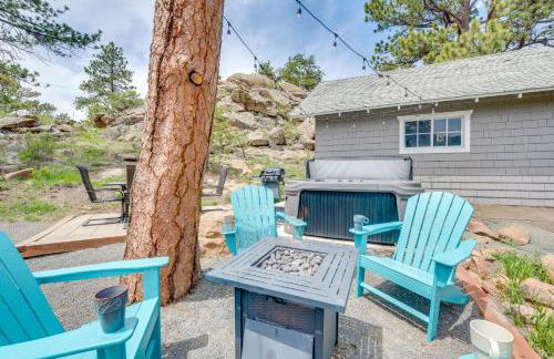 Steps to Estes Lake Mtn-View Hideaway with Hot Tub! - Foto 24