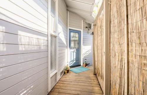 2 bedroom bungalow with hot tub - Photo 12