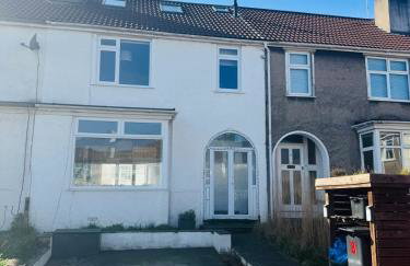 Redland's Fun & Colourful Artistic House - Foto 40