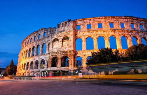 VILLA LATINI - Ideal for a family vacation. Heated pool. Local breakfast optional available - Foto 53