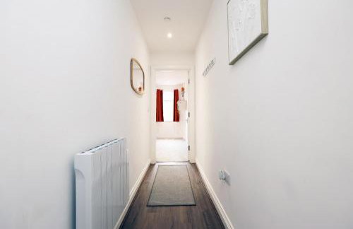 large 2 bed central apartment with balcony and private parking - Foto 63