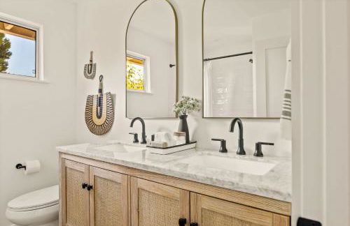 The Lilypad - 2 Master Bedrooms & Game Room - Foto 63