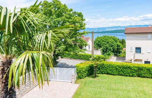 Private holiday house Villa SoulSet with garden and Pool Near Beach in Malinska, Krk - Foto 66