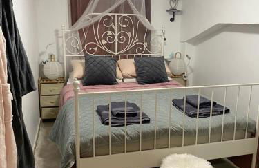 Casa Fiore - 2 Bed House 10 Mins Walk to Centre - Photo 48