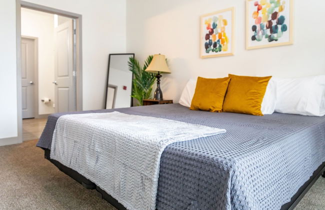 Brand New Suite in Kansas City - Photo 7