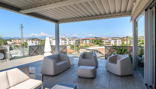 [Attico di Design] a 5 min da Centro e Fiera - Foto 2