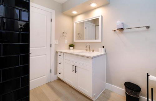 New 6min to 3 Sister Springs, Spacious, Fun with Game Room - Foto 13