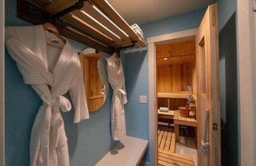 Lake Effect Lodge 3 min from Laketown Beach! - Foto 22