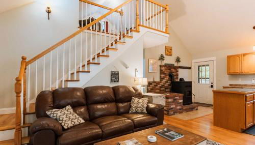 Waterfront Sebec Lake Home with Yard and Fire Pit - Foto 4