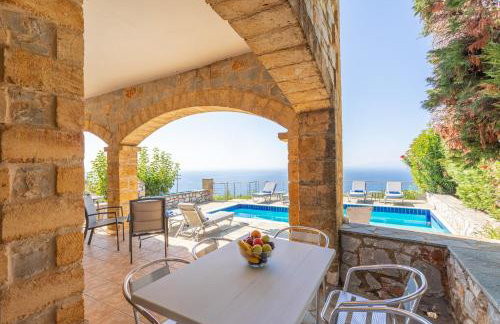 SOFIA, Luxury Stone Villa in Stoupa with Private Pool, BBQ and Amazing Sea View - Foto 34