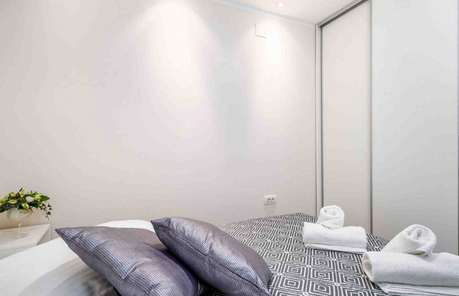 Modern Comfort With Shared Pool & Lush Green Surroundings in Kastav - Foto 5