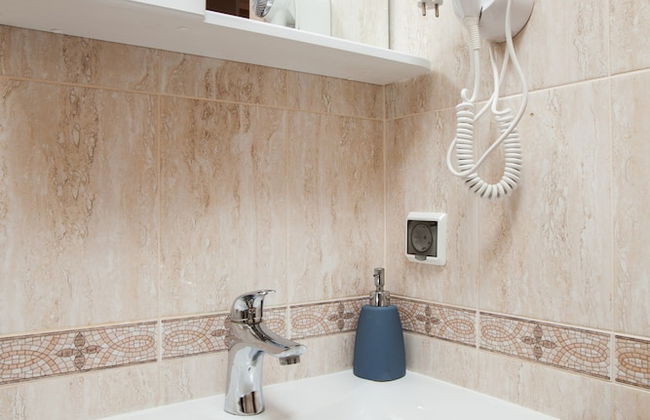 Tricolor Apartments - Photo 27