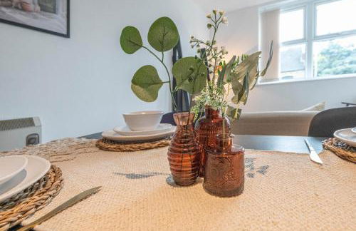 3-Bed Serviced Apt near M62, Leeds - Ideal for Up to 6 Guests - Long Stay Options - Free Parking and Wifi - Foto 6