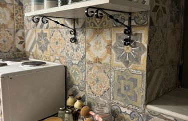 Nostalgia Traditional Home - Photo 12