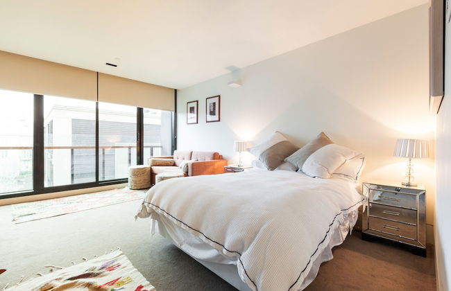 CELESTE, 1BDR East Melbourne Apartment - Foto 1